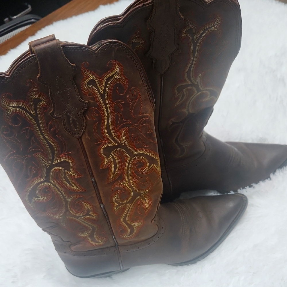 Justin Boots Brown and Black Sole Cowboy Boots Distressed